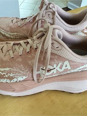 Brand New size 9B Hoka Women’s Blush Pink Athletic Running Shoes